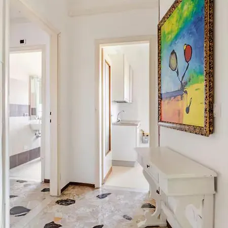 Cosy Penthouse Near The Hospital * Brescia
