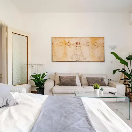 Cosy Penthouse Near The Hospital * Brescia