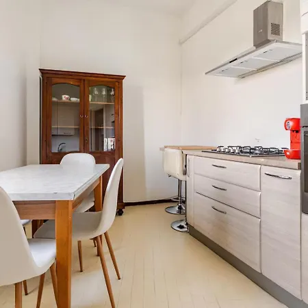 Cosy Penthouse Near The Hospital *