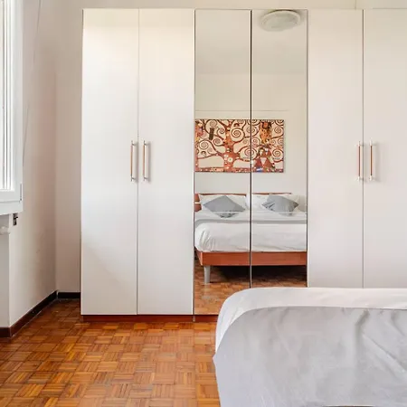 Daire Cosy Penthouse Near The Hospital *