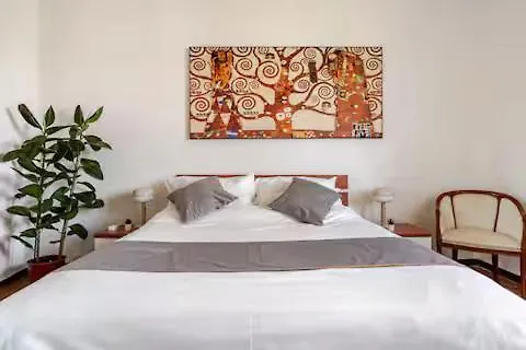 Cosy Penthouse Near The Hospital