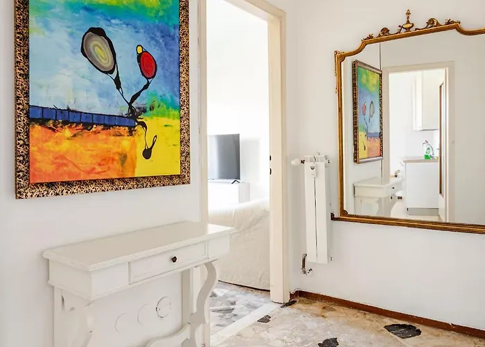 アパート Cosy Penthouse Near The Hospital