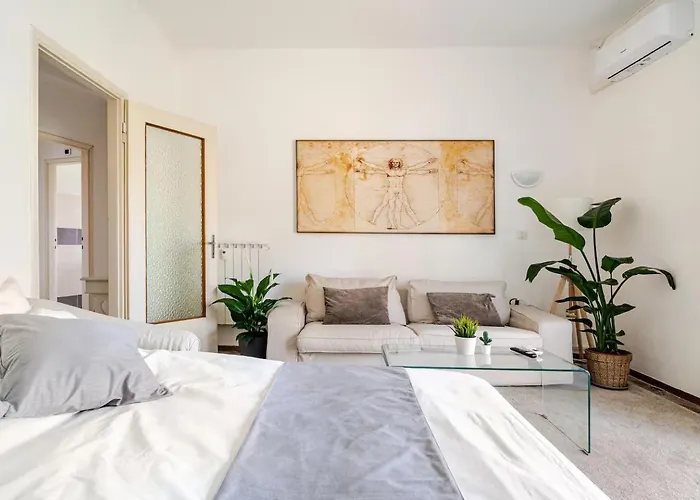 Cosy Penthouse Near The Hospital * ブレシア