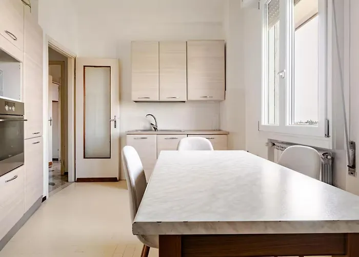 דירה Cosy Penthouse Near The Hospital ברשה