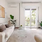 Cosy Penthouse Near The Hospital *